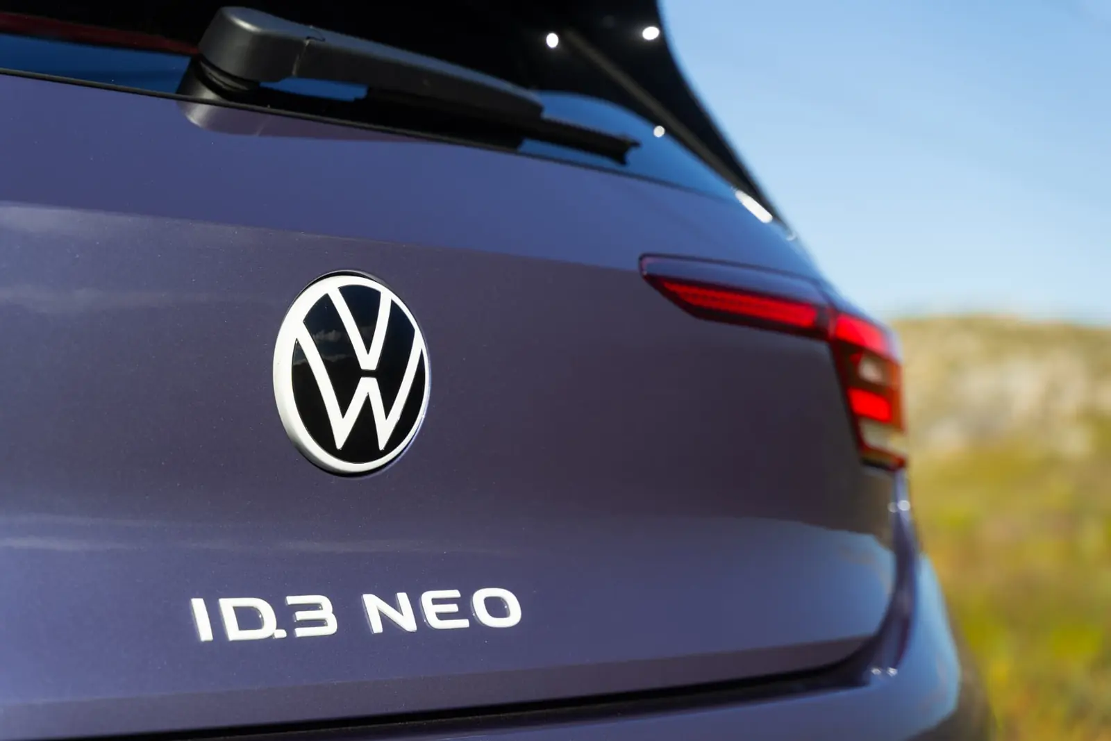 Close-up of the ID.3 NEO model badge and rear light on the tailgate